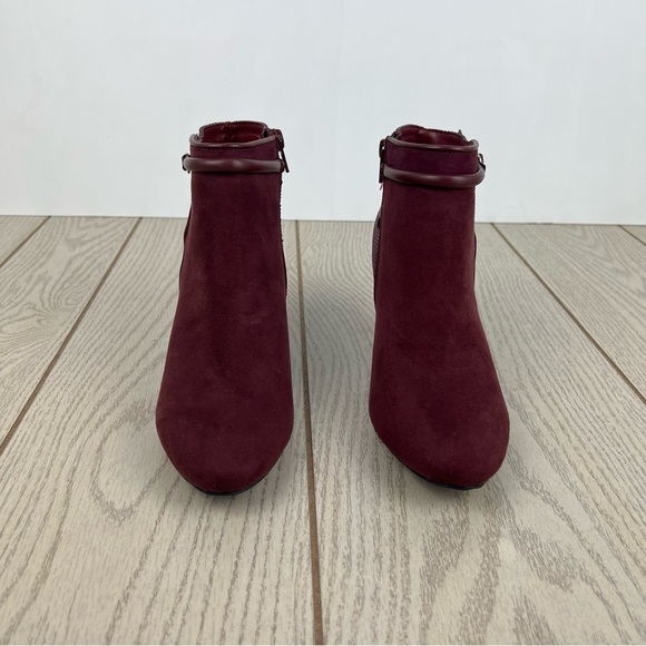 Karen Scott Women's Melinaa Reptile Buckle Detailed Booties 7M Wine MC $70 - Picture 2 of 10